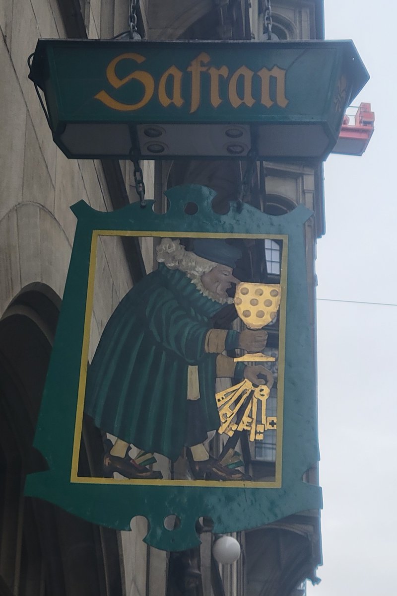 PinnacleCstmSgn's tweet image. Blade Signs of Basel, Sui

When you go to an old historic city during Christmas time, what do you notice? Blade Signs, of course. - Don Conklin
#bladesigns #internationalmanofmystery #betterfromthetop #travelingman #holidays #holidayseason #christmastime #happyholidays