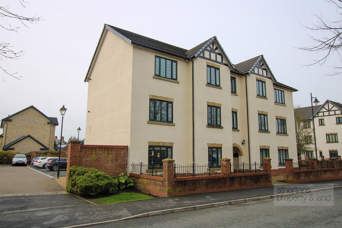 Back on the market: Calderstones Drive, Whalley BB7 9JB – two-bedroom first-floor flat, for sale at £149,950.

Situated in a popular location on the edge of Calderstones, this stylish first-floor apartment provides surprisingly spacious accommodation.

athertons-uk.com/property/resid…