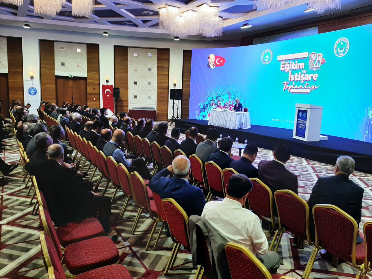 Şube Yönetim Kurulu Üyeleri Eğitim ve İstişare Toplantımız vesilesiyle biraraya geldiğimiz programda, şube başkanlarımızla da hasbihal ettik.
Hakkari’den Edirne’ye, Muğla’dan Ardahan’a, Antalya’dan Sinop’a kadar yürekleri bir, dilleri bir, fikirleri bir olan Türk Eğitim Sen’in