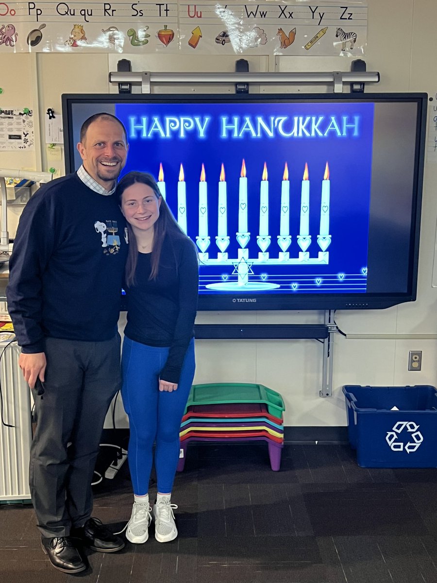 Love it when a former student comes back to teach your current students! So proud of her! 
#itsworthit