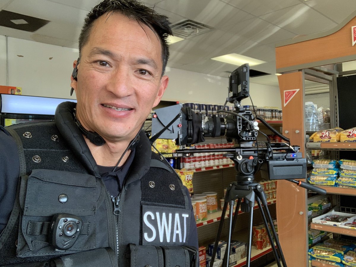 #SWAT or #swattingflies #aussieactor #219dramaseries #commanderkevinnguyen #actorslife #actorsaccess #castingnetworks @CMBazmark @WolfEnt @wbpictures