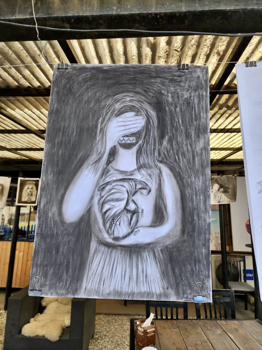 OmaidSharifi's tweet photo. In Kabul, we asked a 100 young Afghan girls that how are you feeling? Words failed them, but their eyes, filled with tears, spoke volumes. They chose to express their emotions through drawings. In this post, I share their profound agony and pain. Let's come together to amplify their voices and stories.

#ArtLords #Afghanistan #RecognizeGenderApartheidinAfghanistan