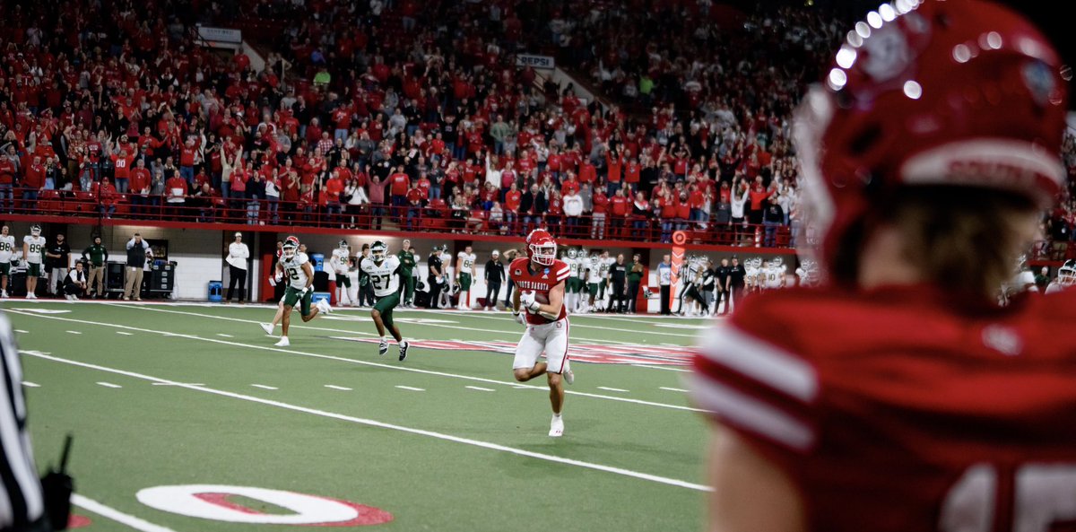 To all of Coyote Nation heading to the Dome tomorrow, we request two things:

1. Wear red 🔴
2. Be loud 🗣️