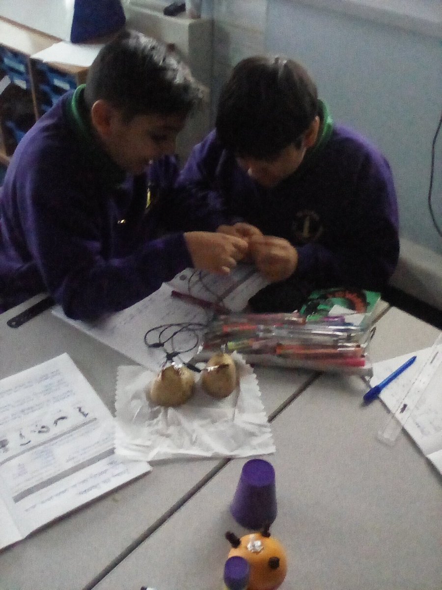 StLukesYear6CD tweet media