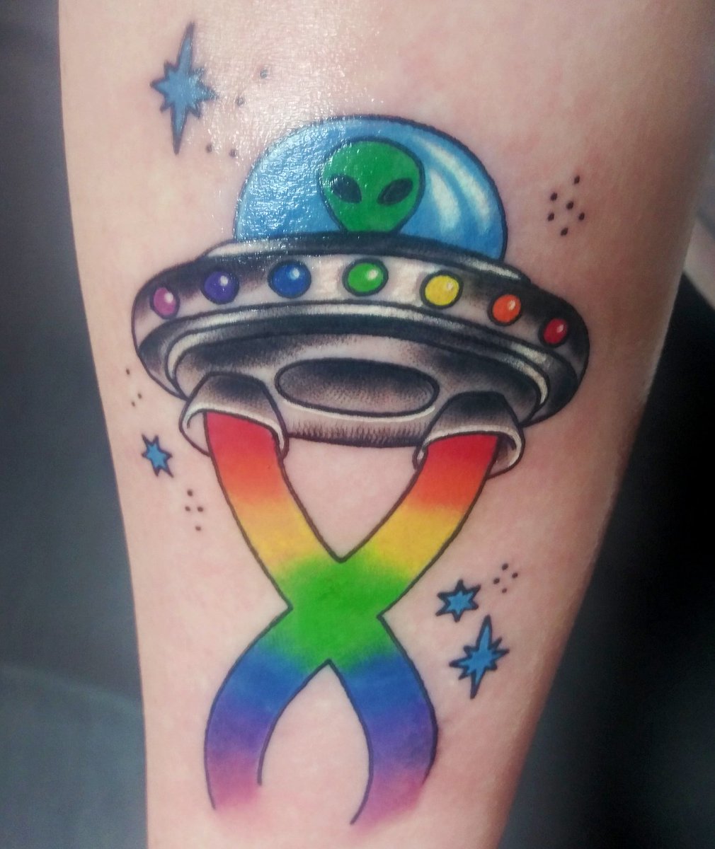 GabyUFOvlog's tweet image. I am autistic and It&apos;s easier for me to communicate on social media then in person. I can&apos;t look at some the eyes and say something more than two small sentences. 

But sometimes I have to think about my responses. 

#Autisticcommunity #ufoX #uapX