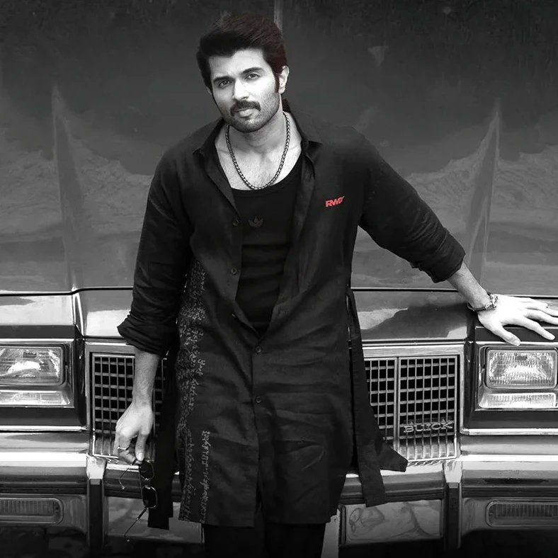 VDK_Holic's tweet photo. My ROWDY @TheDeverakonda 🖤

#VijayDeverakonda https://t.co/gRXMsLAPo9