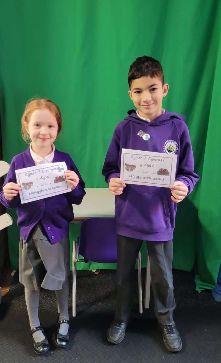 Dr C Richards a Mr D Terfel tweet media