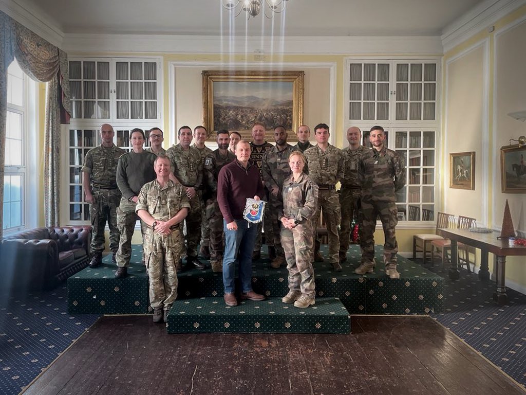 7RMATofficiel's tweet image. Une délégation du 7eRMAT s'est rendue chez son partenaire écossais, afin de participer aux activités du "Saint Eligius day", fête d'arme du FS 2Bn REME. Cette visite s’inscrit dans le cadre audacieux et indispensable des bonds of #friendship.   
#Partnership 
#COMMF