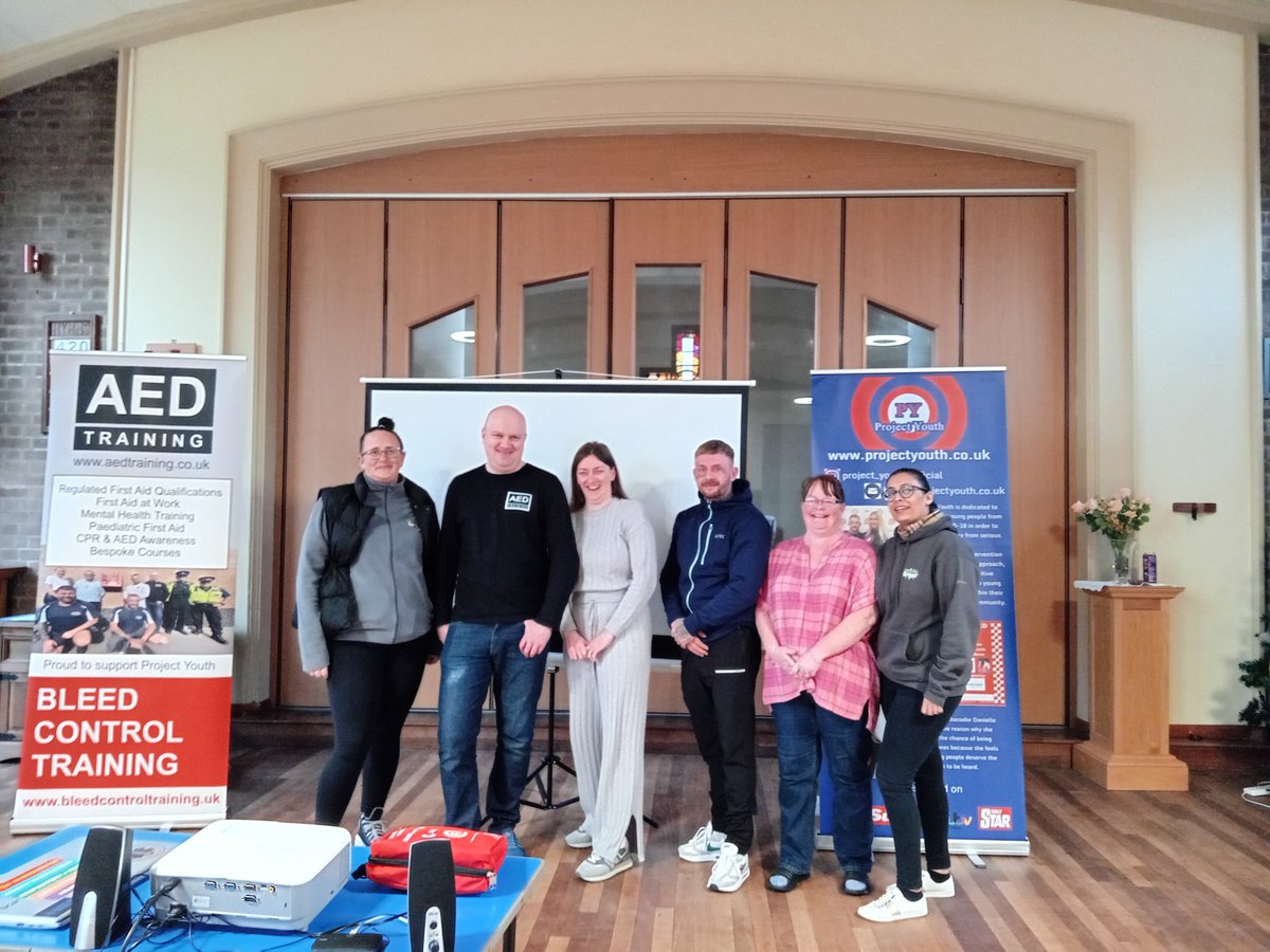 @mossleymatters working with WHG and @CarlScott2182 to deliver Bleed Kit Training to Mossley residents.

Thank you @CarlScott2182 for facilitating the session.

<a href="/LocalTrust/">Local Trust</a> <a href="/Chris_WCR/">Chris Allen</a> <a href="/One_Walsall/">One Walsall</a>
