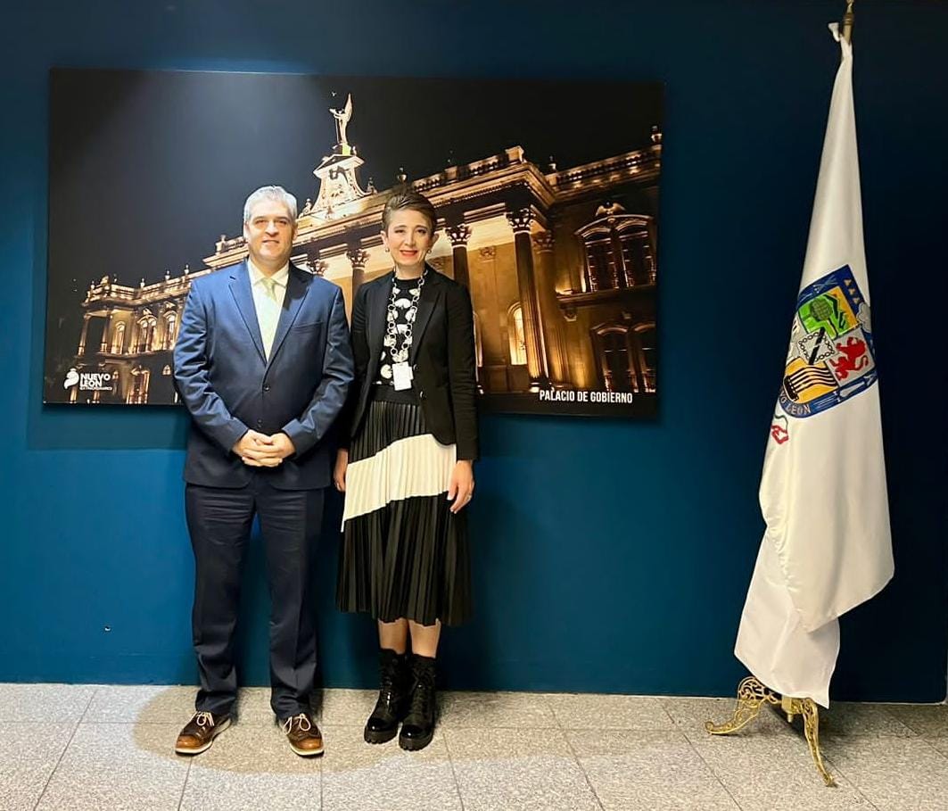 Abrimos una vía de colaboración con <a href="/SAP_Mexico/">SAP México</a> para realizar proyectos en <a href="/Economia_NL/">Secretaría de Economía de Nuevo León</a>.
Gracias Ángela Gómez Aiza por tan productiva reunión.
<a href="/AGOMEZAIZA/">Angela Gómez Aiza</a>