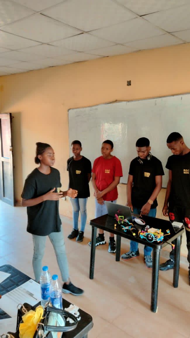 boye_mustapha's tweet photo. #FLLMASTERPIECE
#coderina
Team TECHLITE at Enugu https://t.co/yqgH5zEy3Y