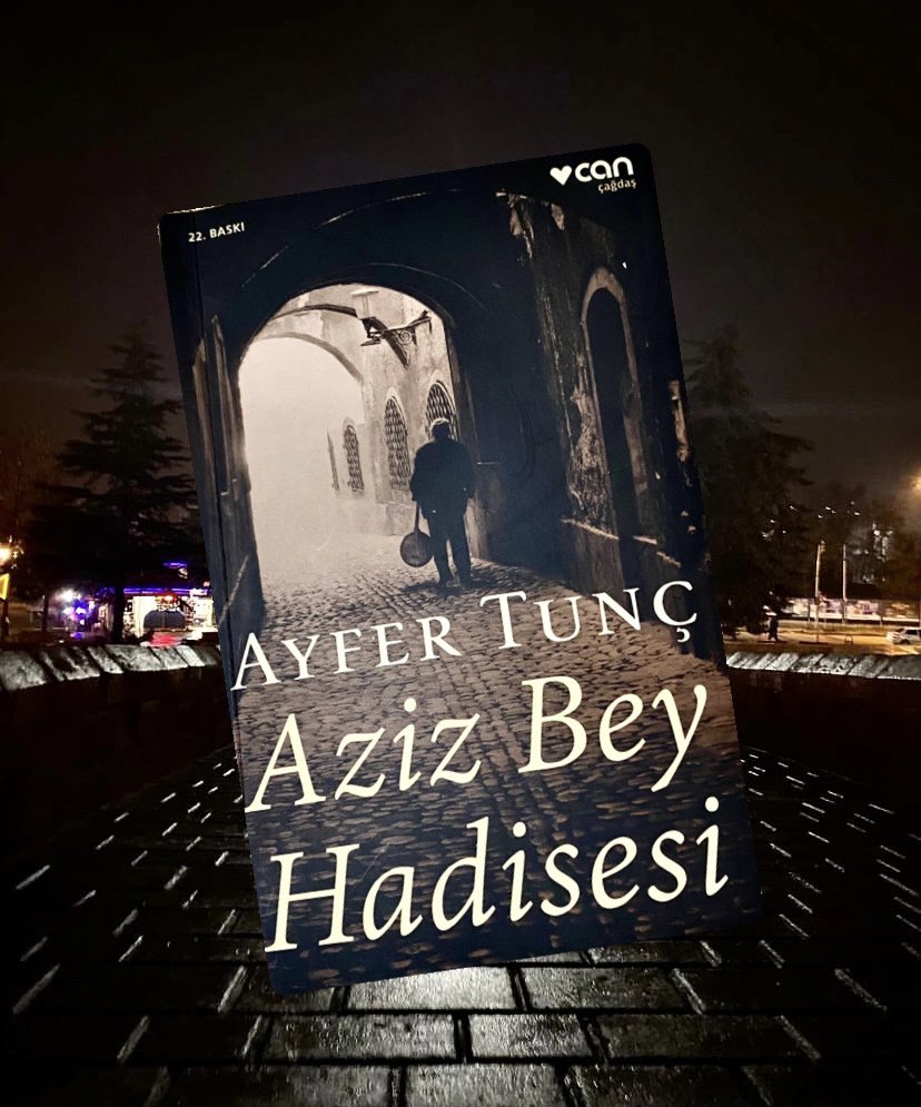 “İnsan birini sevmeli hem de çok sevmeliydi.” (s22)
.
#AyferTunç #AzizBeyHadisesi
#İyikiKitaplarVar <a href="/mavi__ayrac/">Mavi Ayraç</a> @readings00