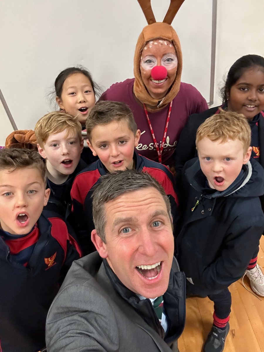 Delighted to launch our Rudolph Run in aid of
@TeessideHospice this week.  Huge thanks to Rudy who shared with us the valuable work the charity do for those in great need. Looking forward to clocking up the miles. #compassion #SchoolValues 🙏 justgiving.com/page/yarm-prep…