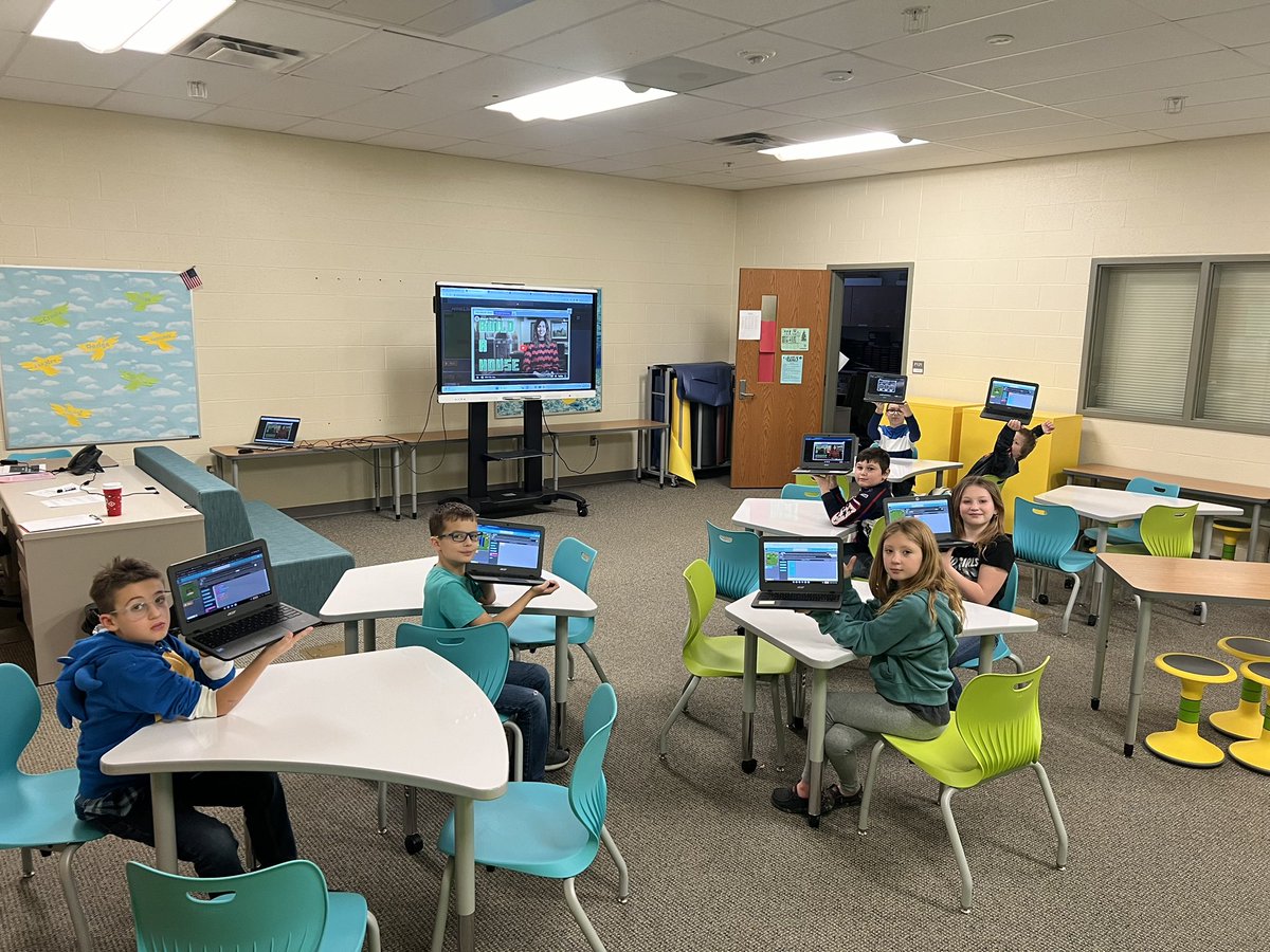 🚀 Calling all Saltsburg Elementary School superstars! 🌟 Look at what Mrs. Hruska's classes have been up to on our #HourOfCode adventure! 🤖 Let's explore the magic of coding together! 🎉 @RVSDSuper @RVSDPanthers @SbgPrincipal