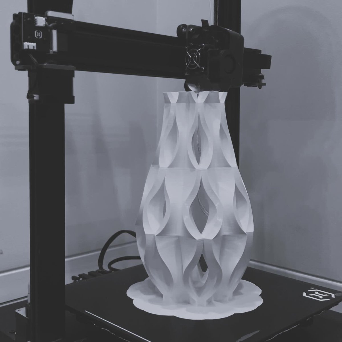 bitbybit_dev's tweet photo. Photoshoot of 3D printed vases from our web configurator. Few clicks and youβre ready! You can find the configurator here:
https://t.co/KTYEVJ6s9t
#bitbybitdev #3dprint #3dprinting #babylonjs #cad #3dmodeling #parametric #procedural #3dprinter #3dp #interior #decor #decoration https://t.co/k5XkZL4kze