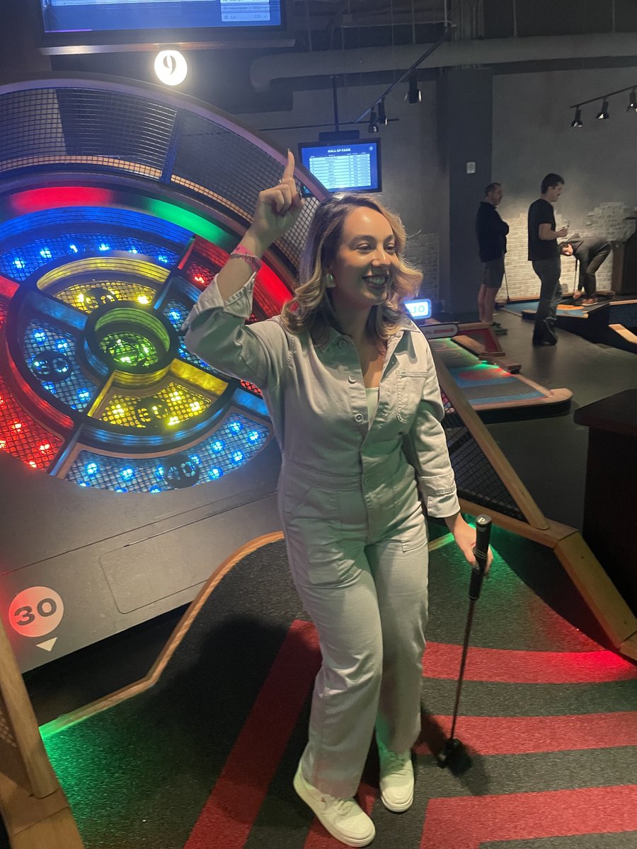 Our Miami team had a great time at their holiday party last night. We're so grateful for everyone's hard work this year, and what better way to celebrate than some festive food, drinks and crazy golf🎉

#TeamGenesis #HolidayParty #fintech