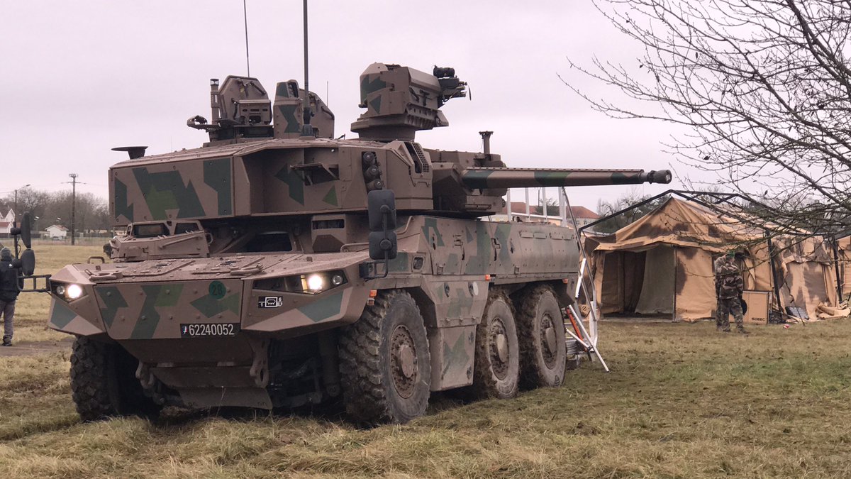 PSimonOF's tweet photo. Fin de l’exercice de #brigade #interarmes 23 (#BIA23) organisé en terrain libre et dans les camps #militaires de #Champagne. A #Mourmelon, les enjeux ont été présentés aux auditeurs de la session nationale de @IHEDN @AJDPresse @COM6BLB @CDC_21eRIMa @1erSpahis https://t.co/NHNvnT1W4Q