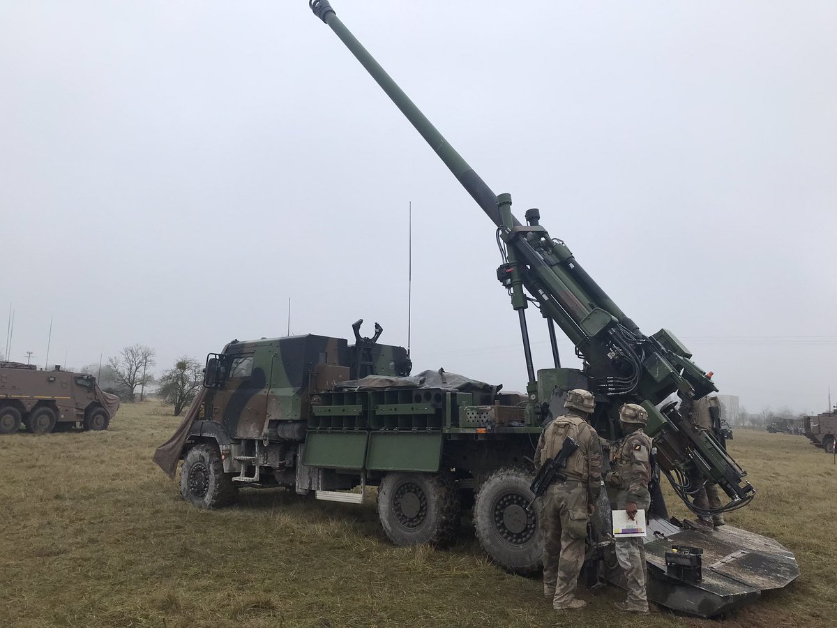 PSimonOF's tweet photo. Fin de l’exercice de #brigade #interarmes 23 (#BIA23) organisé en terrain libre et dans les camps #militaires de #Champagne. A #Mourmelon, les enjeux ont été présentés aux auditeurs de la session nationale de @IHEDN @AJDPresse @COM6BLB @CDC_21eRIMa @1erSpahis https://t.co/NHNvnT1W4Q