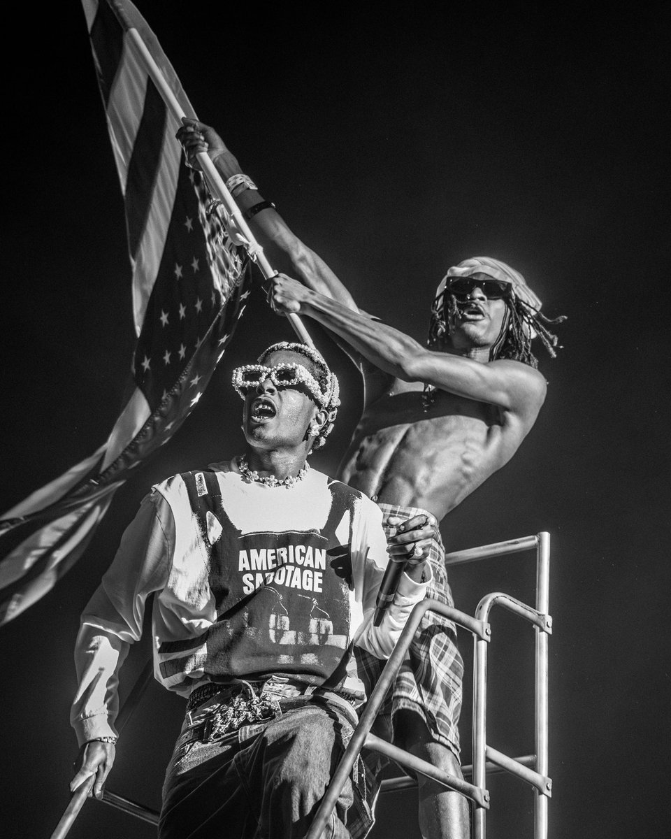 Capturesbyseth tweet media