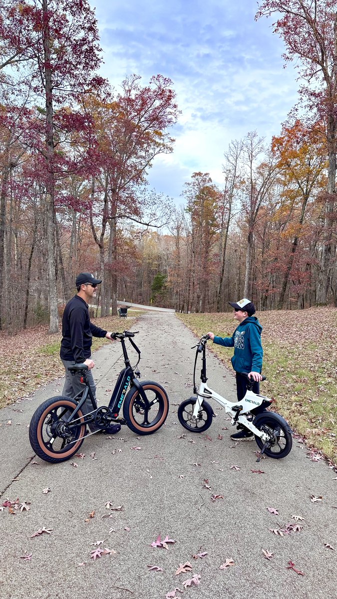 Spark up your weekend and go electric! ⚡ Which model are you picking? The Emerald Fold or the City Fold?