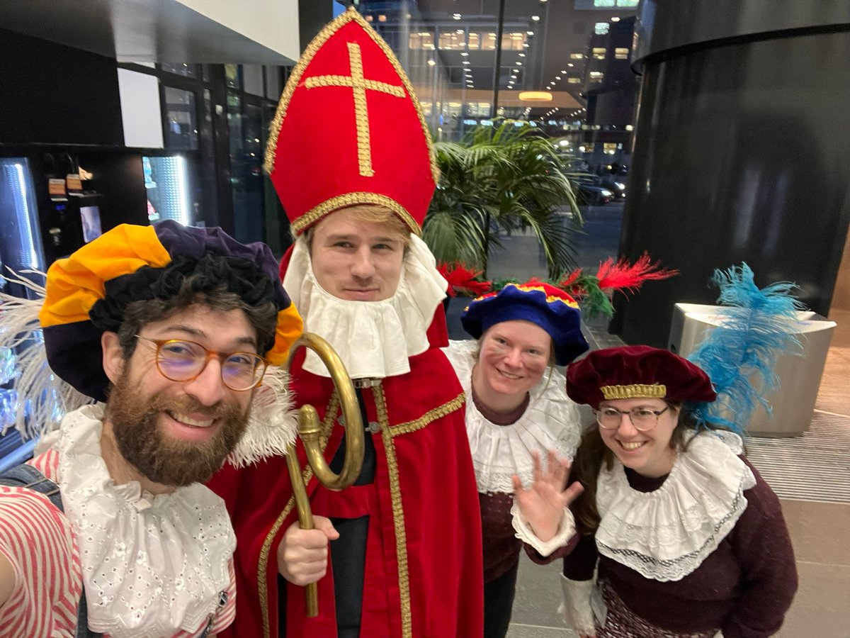 Exciting news from Bites &amp; Bytes! 🎅✨ Sinterklaas made a surprise visit to The Programming Cafe this Tuesday, spreading festive cheer and treats to our coding community. 🎁🍫 So nice to celebrate the season with some code magic! #Sinterklaas #TogetherTowardsOpenScience