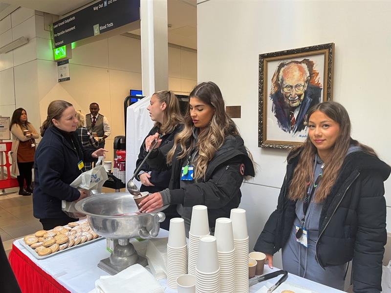 It's beginning to look a lot like Christmas at the Trust. 🎇✨ Today, we proudly hosted @RBKCMayor who counted down our Christmas lights switch-on. We had carols from @RHChelsea & local schoolchildren, with mince pies and hot drinks for our incredible staff. #ChelWestProud ♥️