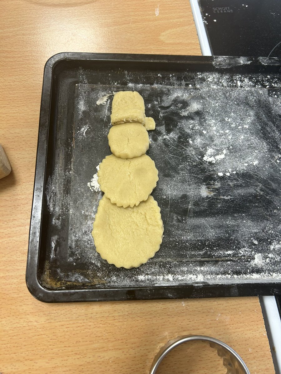 Baking clubs last session of 2023! We made some Christmas shaped biscuits☃️ <a href="/StAndrewsHEDept/">St Andrews HE Dept</a> <a href="/StAndrewsHS/">St Andrew's High</a>