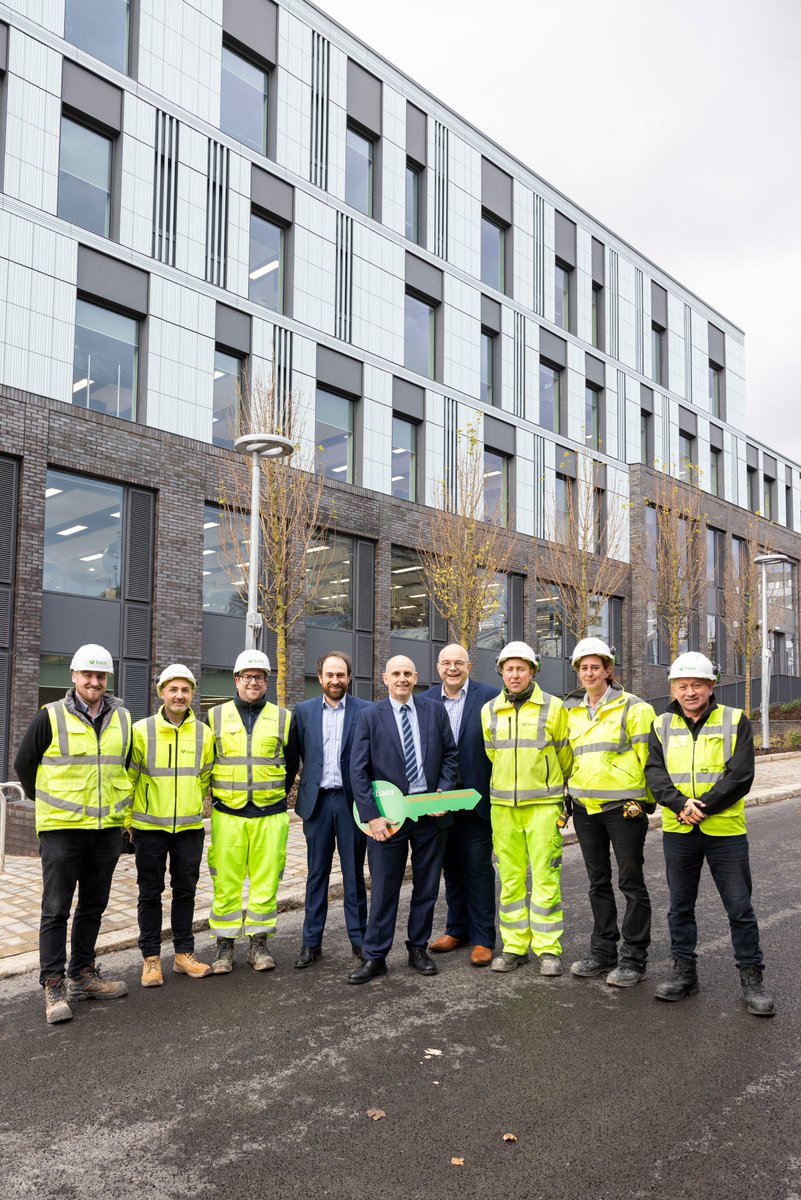 bamukandireland's tweet photo. BAM hands over the keys to the @PlymUni new and improved Babbage Building, a new home for the engineers and designers of tomorrow.

The state-of-the-art building is set to inspire the engineering and design pioneers of the future. https://t.co/6edKQQjJnF