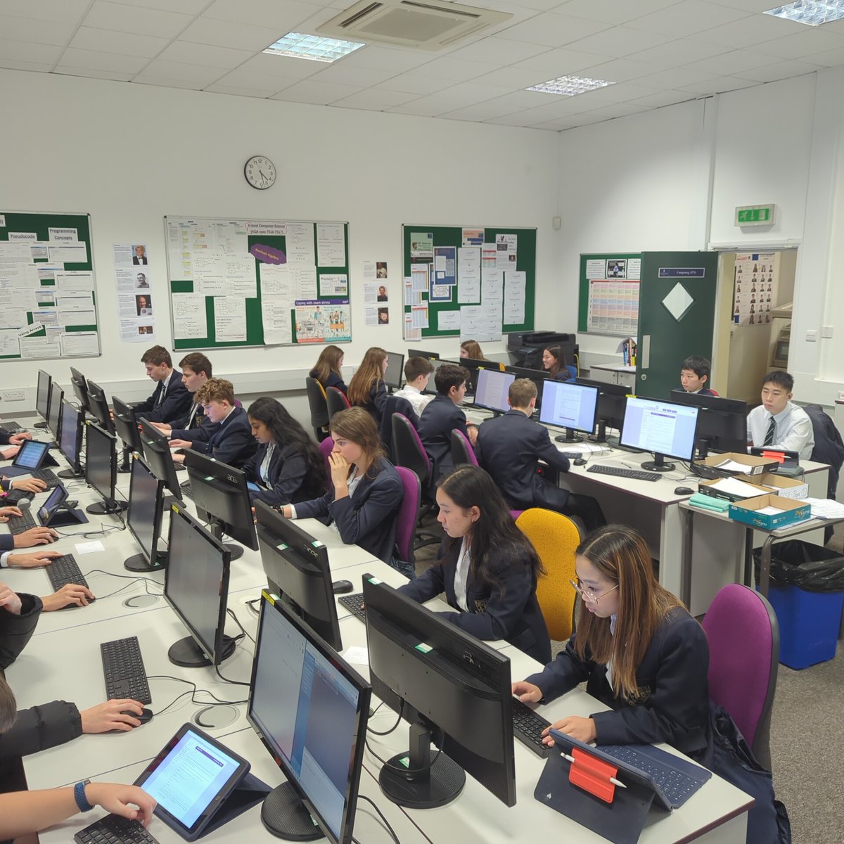 SorinaBee's tweet photo. Full room, superb concentration coding for #pctc #brabencup #persecoding challenge!!
#programmingisfun
#programmersarethefuture
#girlscoding
#girlsintech

@EpsomCollegeUK https://t.co/jcjJ6xktir