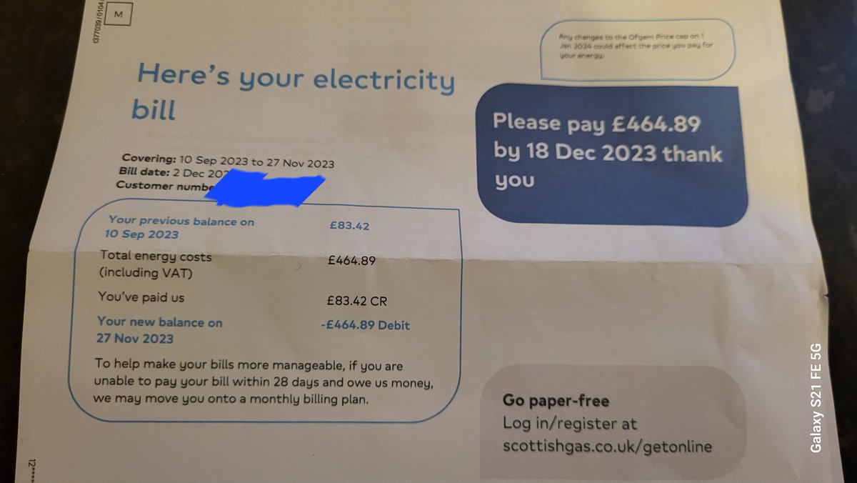 Absolutely gutted to get this @BritishGas electric bill today. SIX times more than any other bill I've had over last 2 years to be paid 7 days before CHRISTMAS without any warning. Energy companies really shouldn't get away with treating people like they do 😢