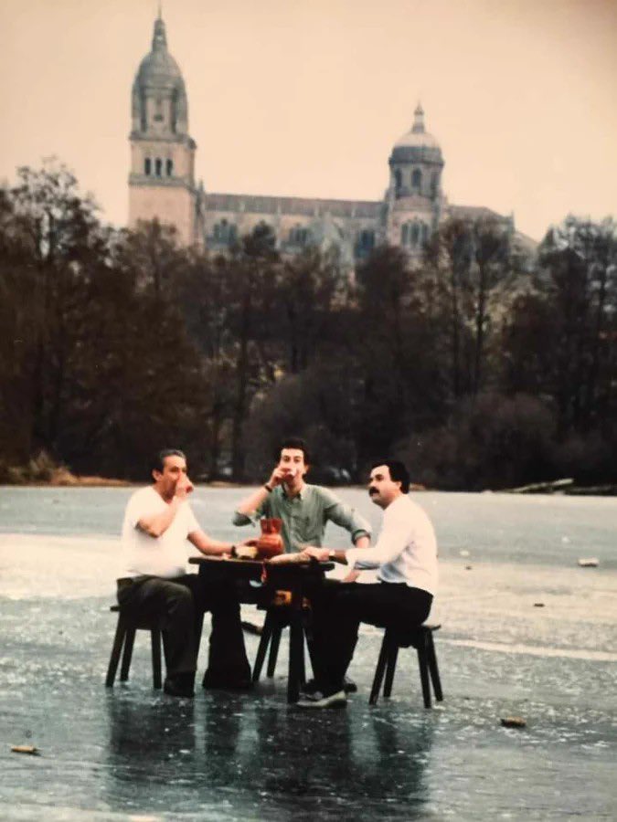 idazten's tweet photo. Obsesionado con estas fotografías del río Tormes (Salamanca) congelado a lo largo del siglo XX. https://t.co/5ZJNru22jV