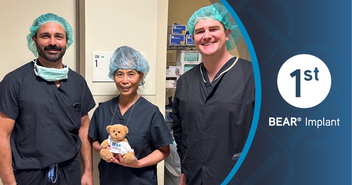 MiachOrtho's tweet photo. Congratulations to Dr. Constance Chu of @Stanford_Ortho for completing the first #BEARImplant procedure at @StanfordMed in Palo Alto, California! #ACLtear #ACLrestoration #BEARacl @StanfordHealth https://t.co/FHx5dbFzsM