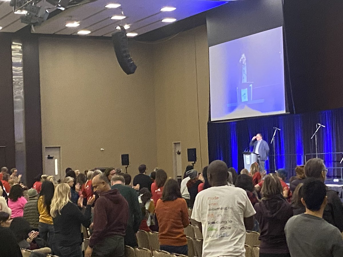 Standing ovation for Jesse Wente at #ETTFedDay2023!