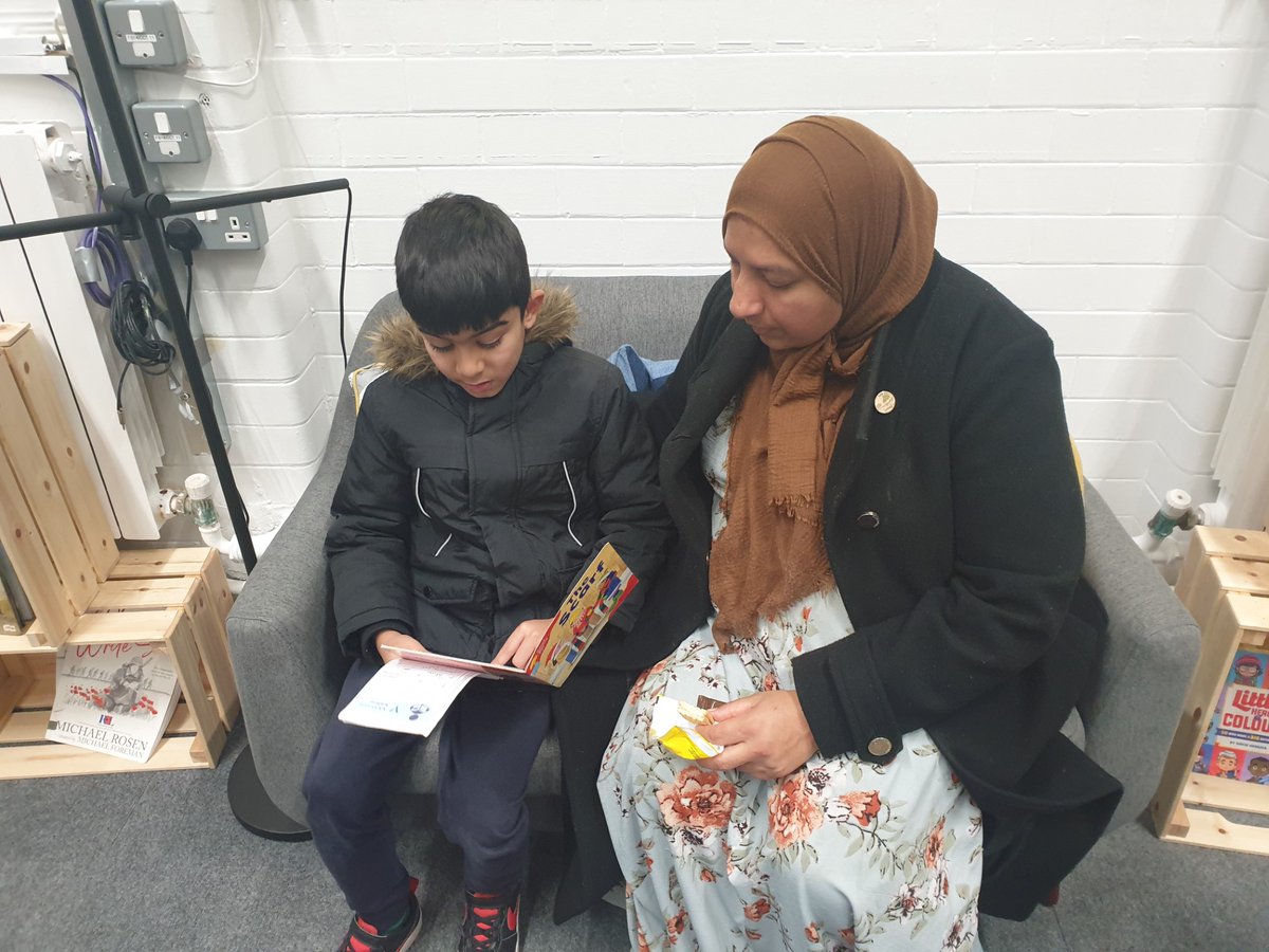 ArkVictoriaReads tweet media