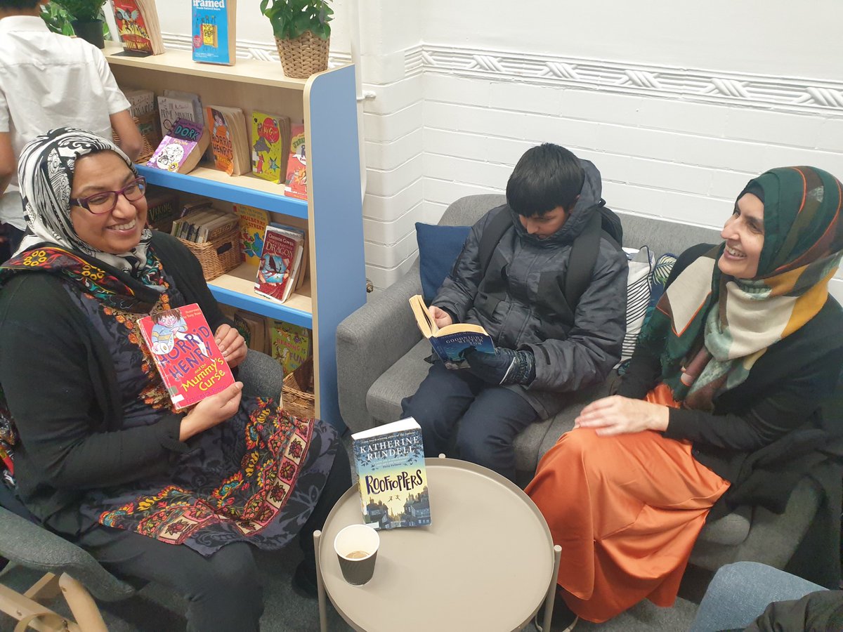 ArkVictoriaReads tweet media