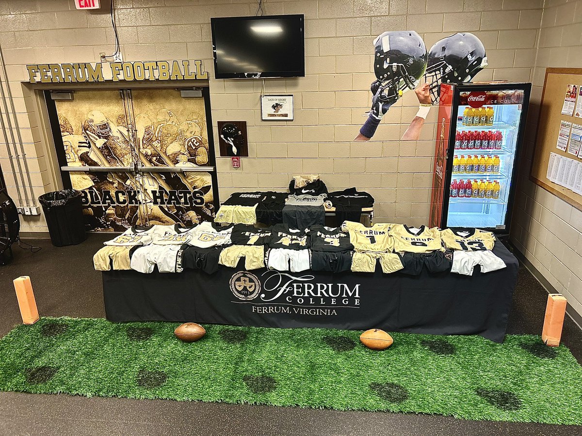 Another weekend of meeting future Black Hats! Who’s next? 🎩🐾
Team #70