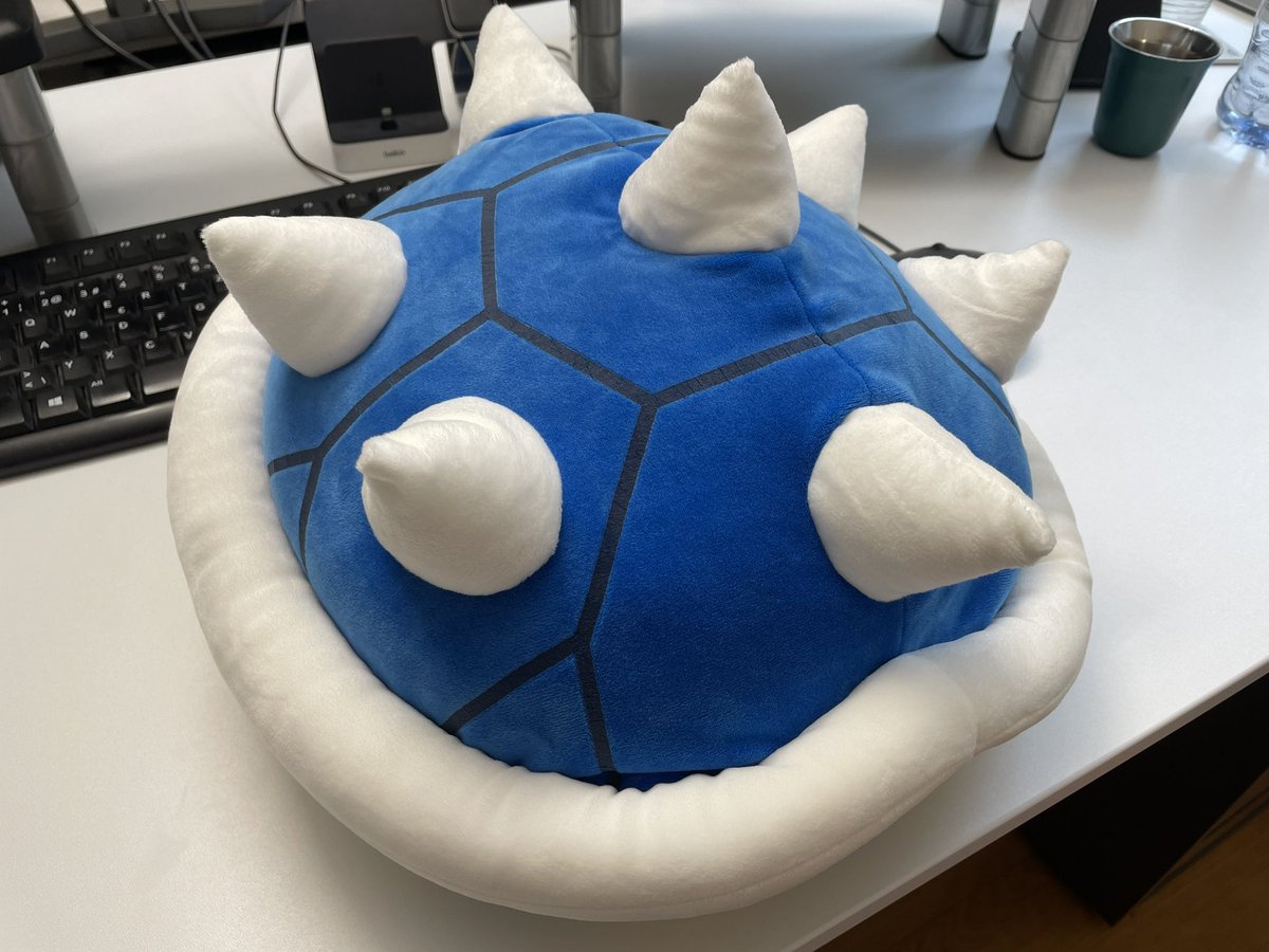 Wenn ihr den im Spielwarenladen gesehen hättet, hättet ihr in auch gekauft und den Kumpel damit beworfen! 🤷