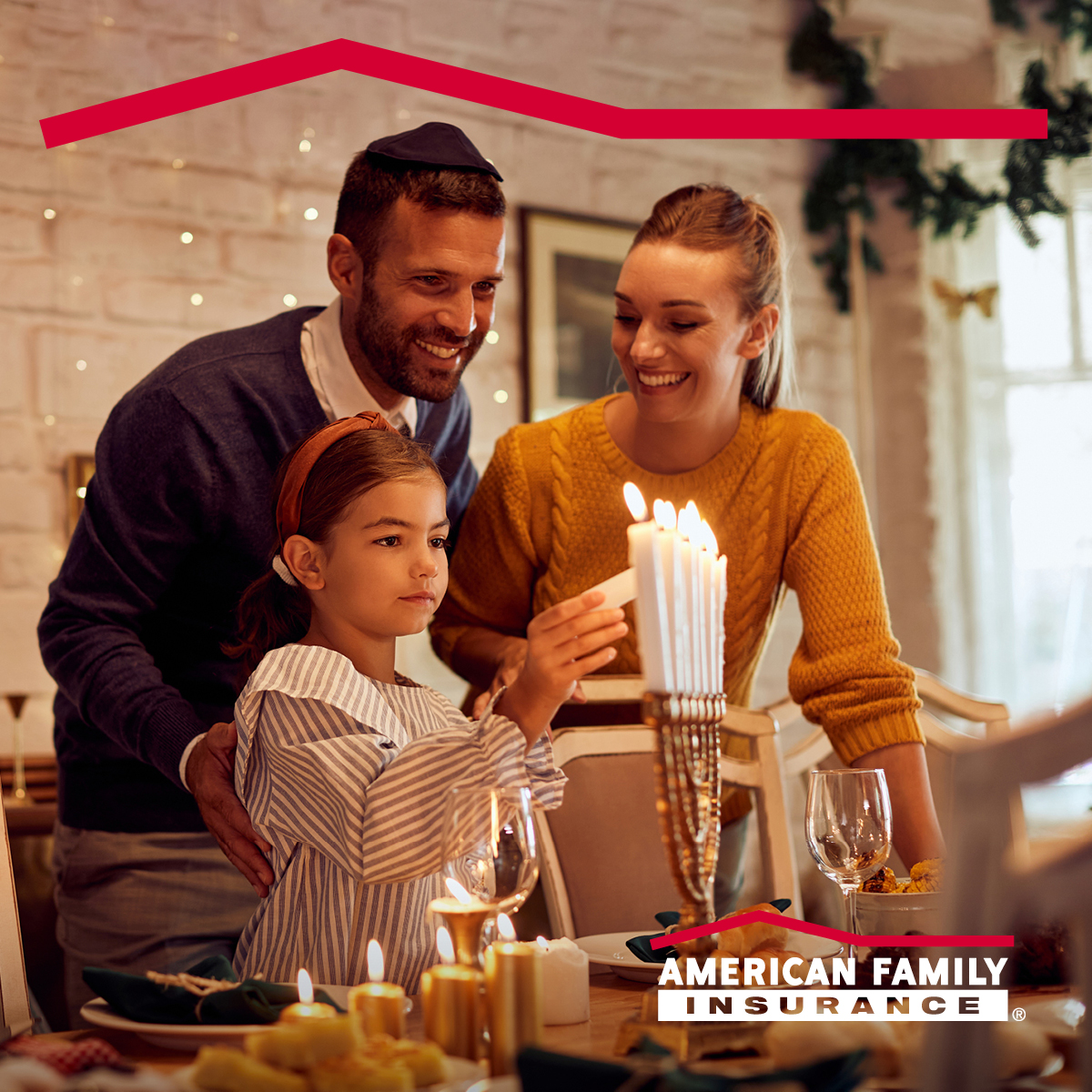 shaw_decker's tweet photo. Happy Hanukkah! 🕎 May the Festival of Lights bring brightness and blessings to your life, illuminating each day with love and joy! 🕯️🌟 #HanukkahCelebration #FestivalOfLights https://t.co/tRVHPw7bU8