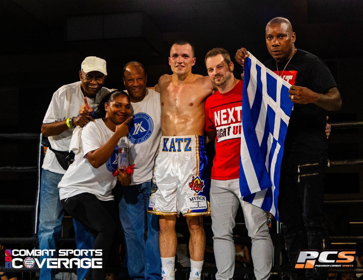 Houston we are back!!
JANUARY 20th..! 
Link for tickets in bio.
#teamkatz #greecerepresent #fightnight #houstonboxing