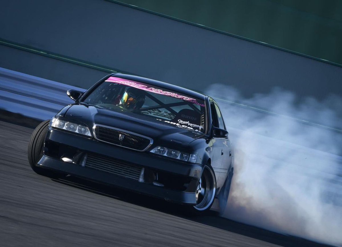 TI108IT's tweet photo. 今日はシルビアでナックル試運転

動画の紫15

セルフバッチリ、横移動し過ぎず角度耐える

新しく出そうかな(笑)

足回り変更、ホイール17▶︎18インチにしたガンメタ15もセット完了

ゆーじからクレスタ借りたら乗りやすすぎた🤣

最後は絶対合わさっちゃいけないけど追いかけっこ出来る唯一の同級生と。