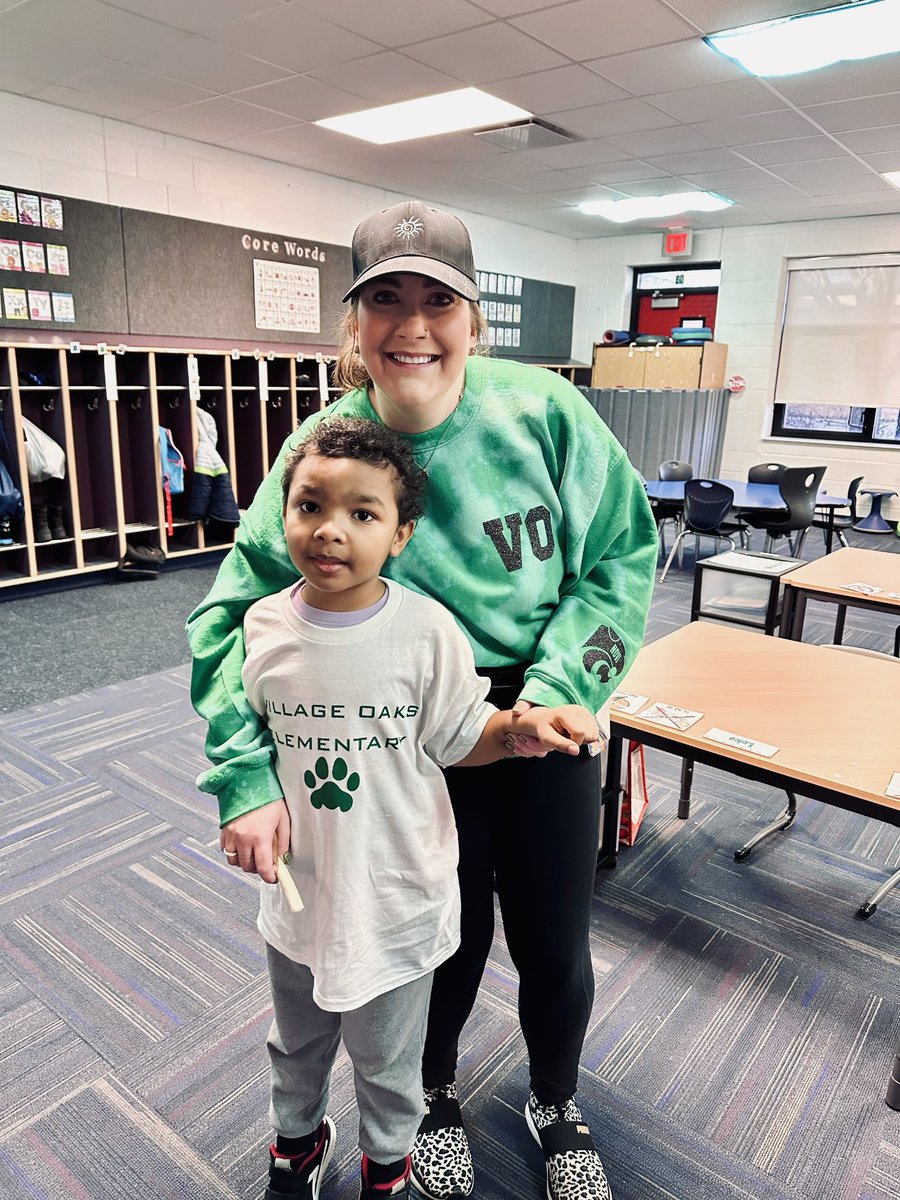 Miss Dixon tweet media