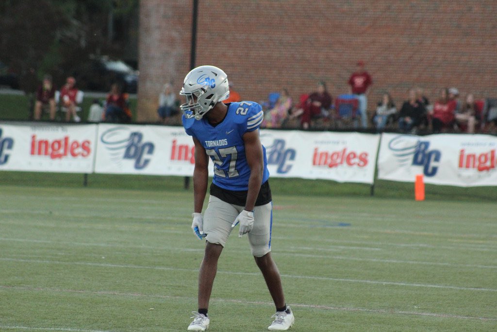 Recruitment 100% open looking for a new home ❗️❗️
6’0 DB/LB 2 years of eligibility left 
Highlights ⤵️⤵️
youtu.be/gh8Zgdty4yU?fe…
Share &amp; Retweet Thanks !!