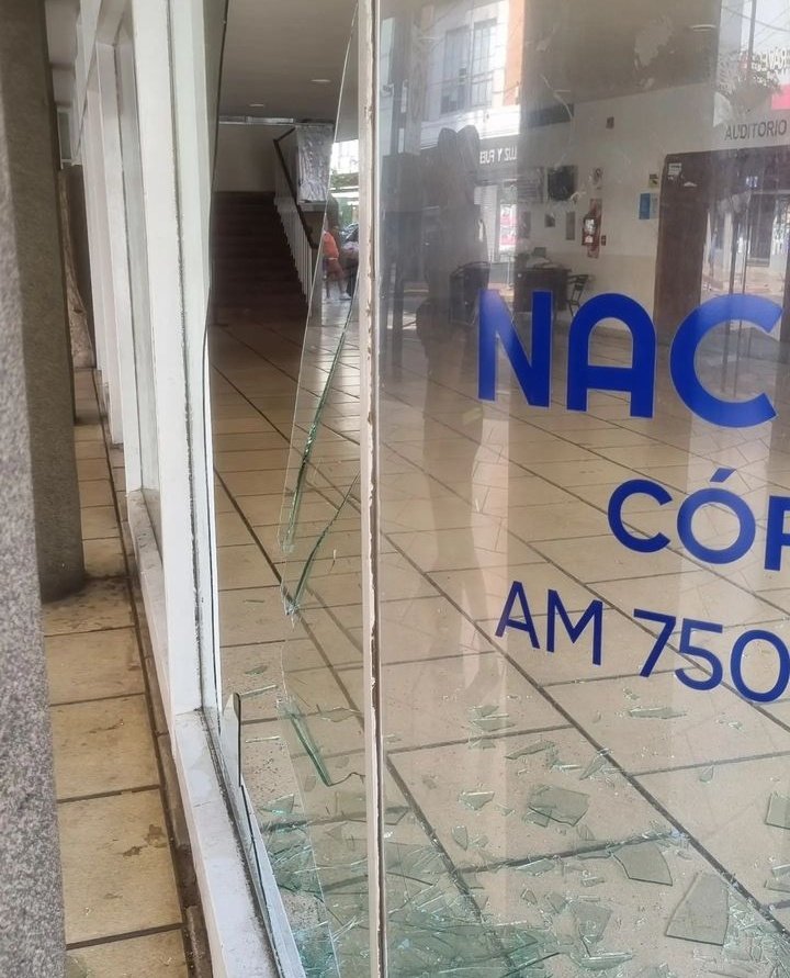 Vandalizaron los vidrios de <a href="/NacionalCordoba/">Radio Nacional Córdoba</a>