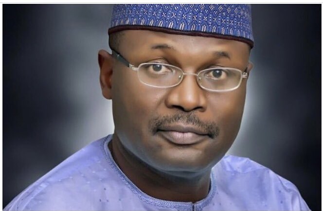 AreaFada1's tweet photo. My people, abi if I talk now them go say AreaFada dey insult dia papa, but when papa dey misbehave like children them no go see am, e be like say some of our leaders dey form Nollywood for our face, turning our suffering to comedy. Dem dey dance shaku shaku ontop our pain while we dey endure hardship. 

See DisHonorable justice of injustice we dey call you out for your wicked acts. The masses dey suffer, u don carry our constitution turn am upside down. Our yeye judiciary wey dey promote injustice una try. We go loud am, we no go keep quiet! 

YAKUBU na God go judge you.

If all dia doings dey pepper u as e dey pepper me, help me curse dis yeye people.
It shall never be well with dem🙏

 #SpeakUp #CallOutLeaders #NigeriaDeservesBetter"