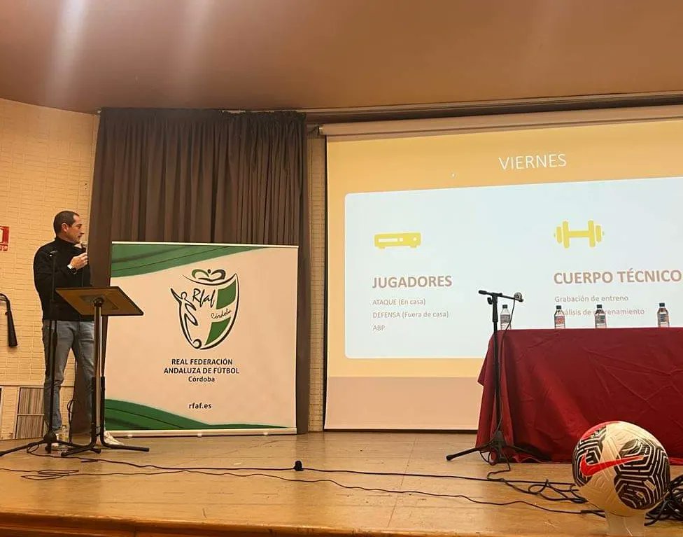 RFAFCordoba's tweet photo. Hoy ha comenzado el Congreso Provincial de Entrenadores de Córdob con 75 inscritos y ponencias a cargo de @bergesrafa #ManuelCamachoGarrote #ManuelBarrilero @RafaCarrilloL @diegocarodelgad @ajcobos y @QueroPorras Estuvieron presentes @Martintorralbo #CarmeloGonzález https://t.co/6cylxdqyLP