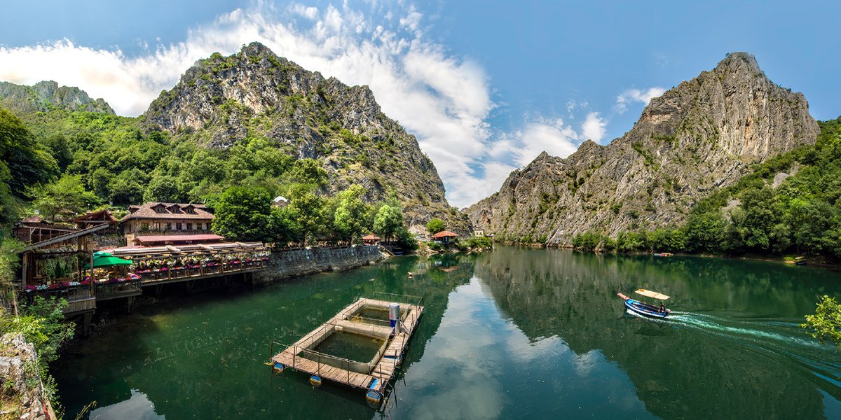 Mazedonien_'s tweet photo. Mazedonien - Canyon Matka
https://t.co/U1xF6KP9OP

#Matka #MatkaSchlucht #Skopje #Mazedonien #Bootsfahrt #Votivkirche #Wandern #Naturwunder #Reiseziel #Berglandschaft #Kultur #Spiritualität #Naturschutzgebiet #Abenteuer #Reisetipps #Europa #Geheimtipp #See #Outdooraktivitäten https://t.co/oz2TqjtdkJ
