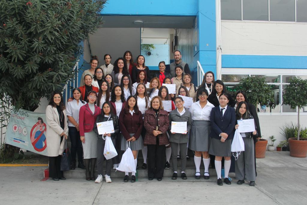 Huitong99788's tweet photo. El jueves 7 de diciembre de 2023 se tuvo el cierre del programa: “Mentoría a Jóvenes Estudiantes en Energías Renovables 2023” …
…https://t.co/mdQkvMaVGQ…
#LiderzgoMujeres #IgualdadGenero #CAMEXASostenibilidad #AlianzaEnergética
#PartnerEnMéxico https://t.co/2kid6zP3gb