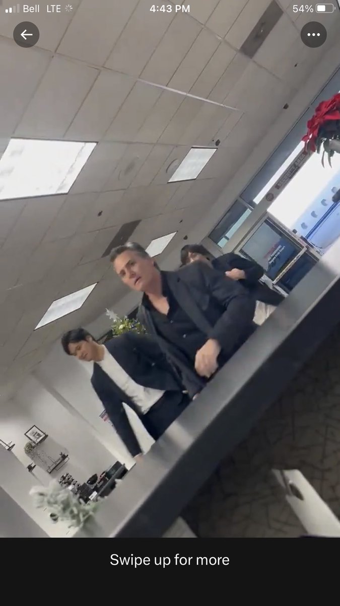 Shohei Ohtani just cleared customs in Toronto 

Shohei is a Blue Jay!

#OhtaniWatch #NextLevel #BlueJays