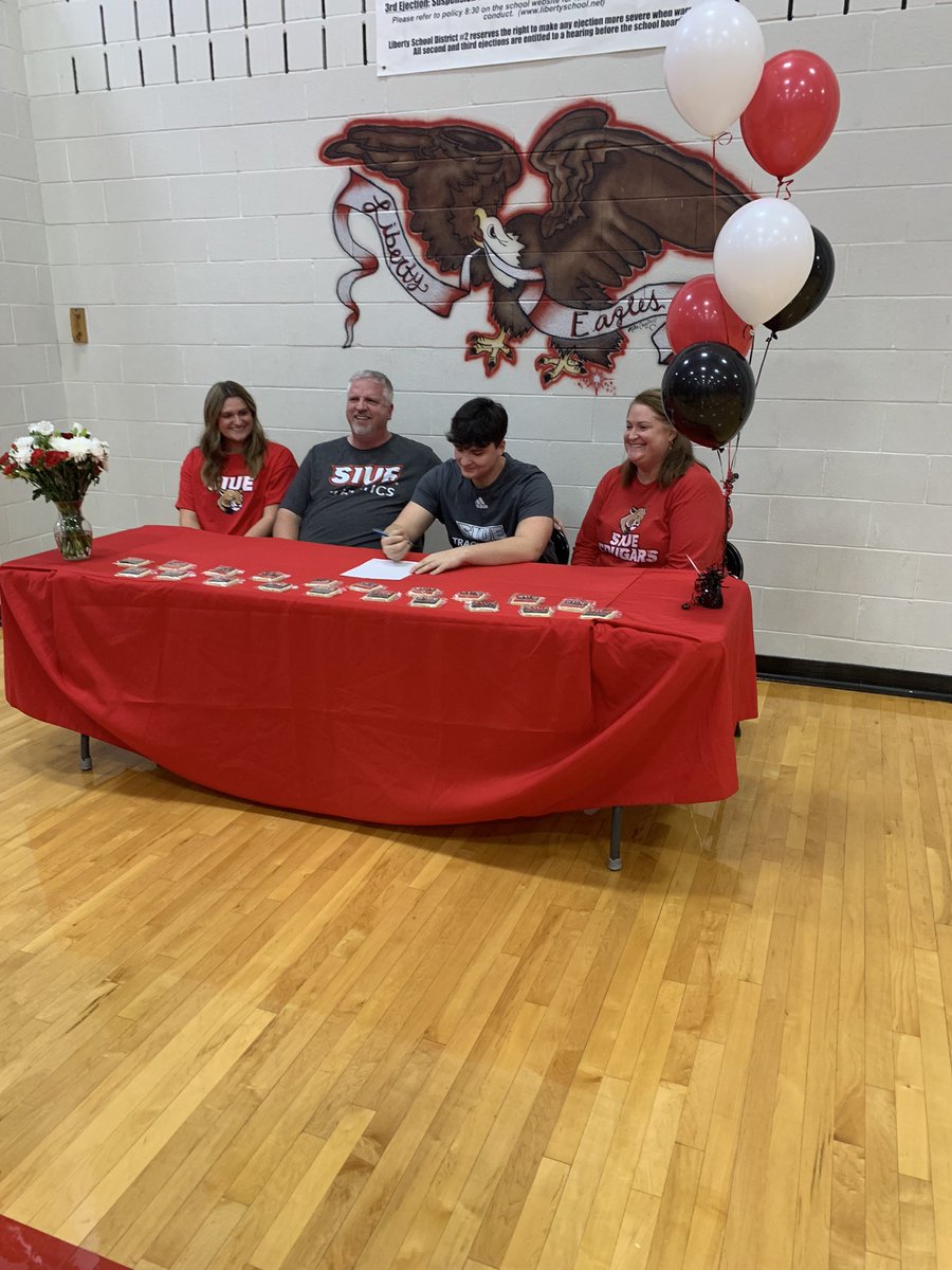 Liberty HS Track/XC tweet media
