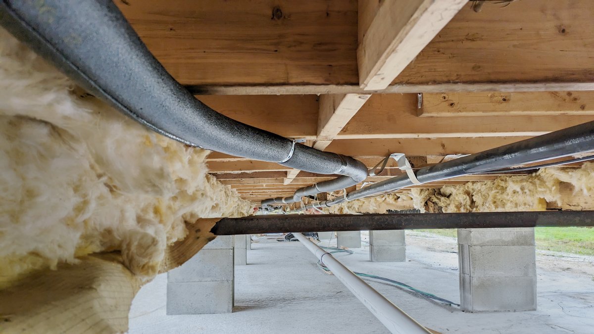 heatlinesystems's tweet image. Winter-ready in Maine! 🏠❄️ Our Paladin external heating cable system fully freeze-protects this prefab home's water supply and drainage lines in an open crawlspace. #worryfreewinter #selfregulatingheatingcable